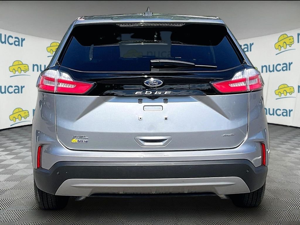 Used 2024 Silver Ford SEL image 5