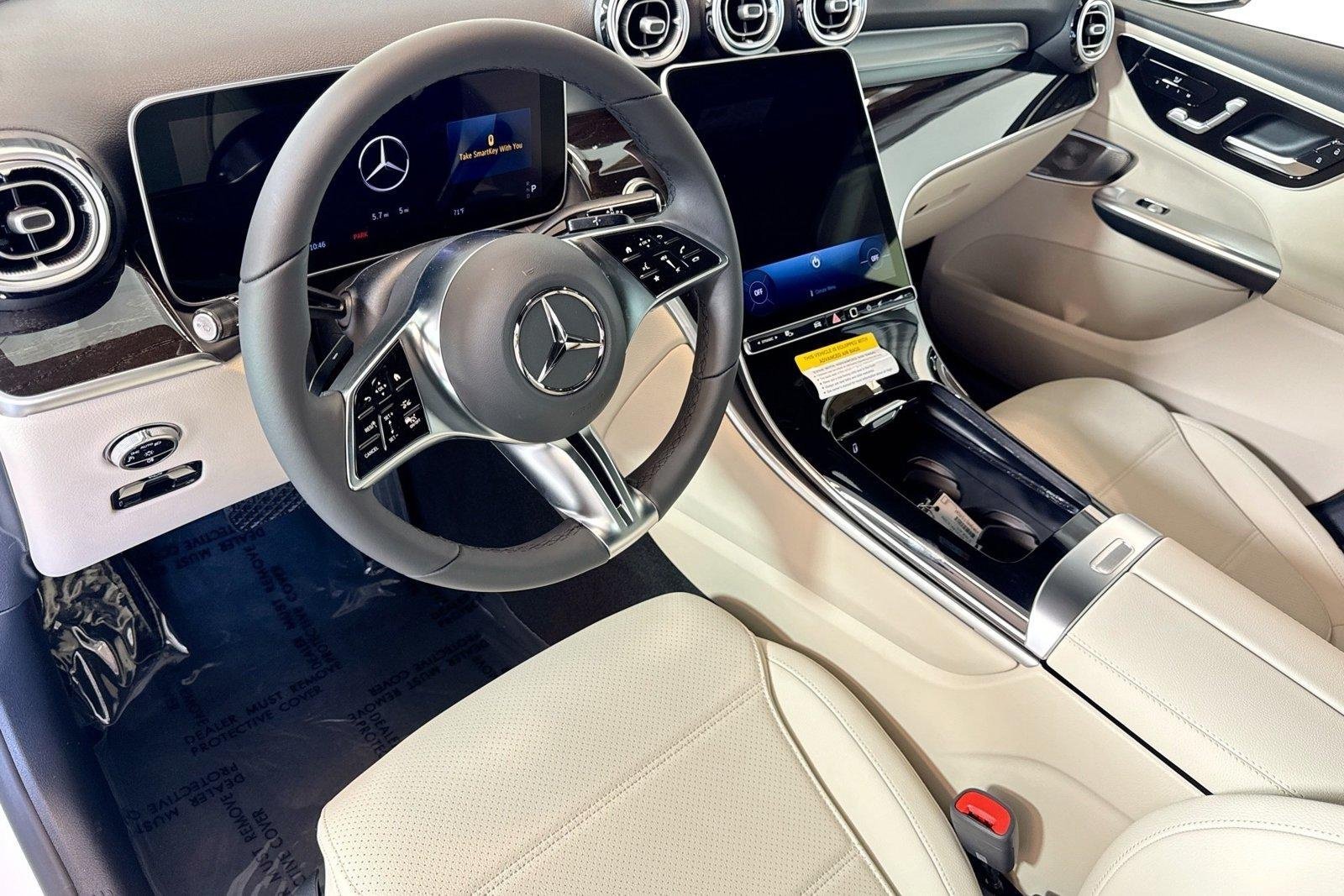 New 2026 Polar White Mercedes-Benz GLC 300 image 9