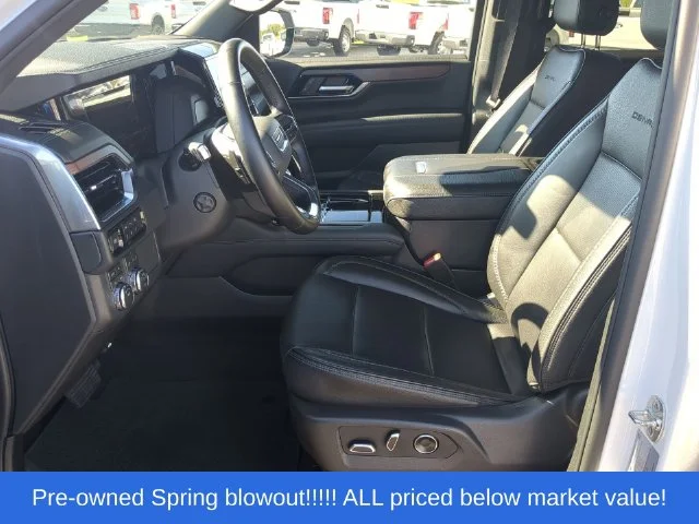 Used 2025 White GMC Denali image 23