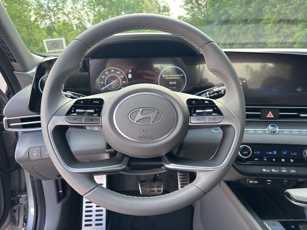2025 Hyundai Elantra Blue - Photo 22