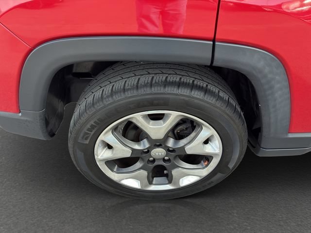 Used 2018 Red Jeep Limited 4x4 image 10