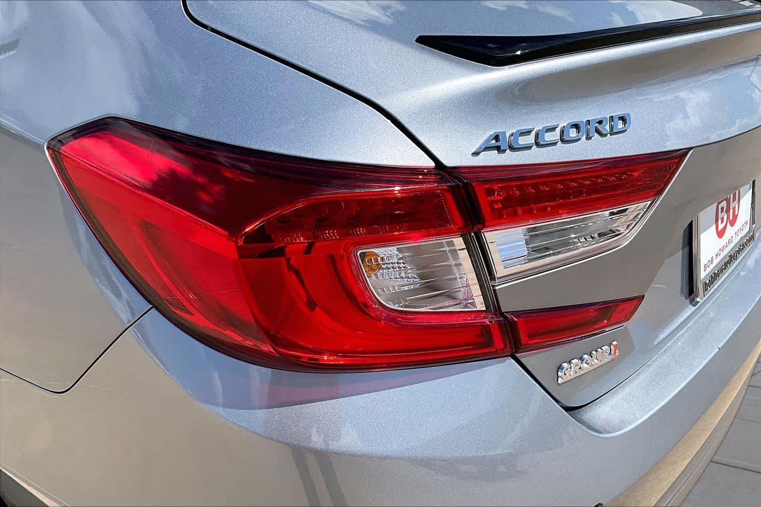 Used 2021 Lunar Silver Metallic Honda Sport SE image 27