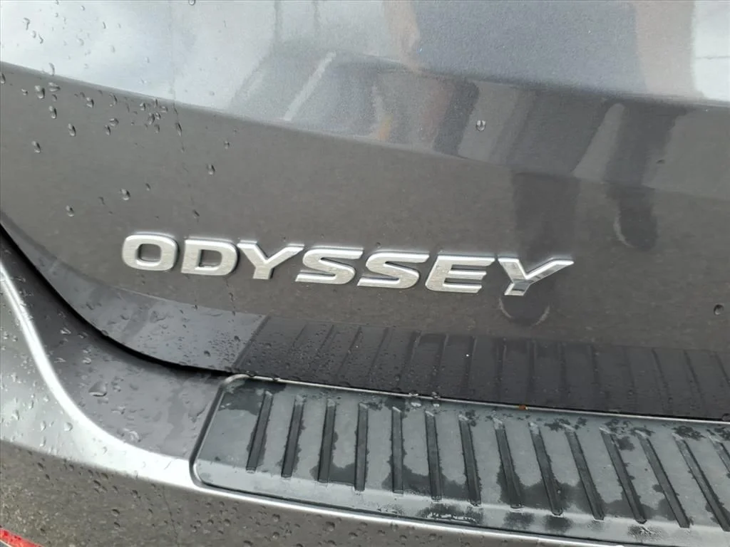Used 2023 Gray Honda EX-L image 7