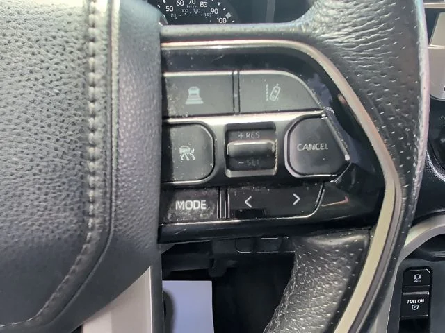 Used 2022 White Toyota SR5 image 23