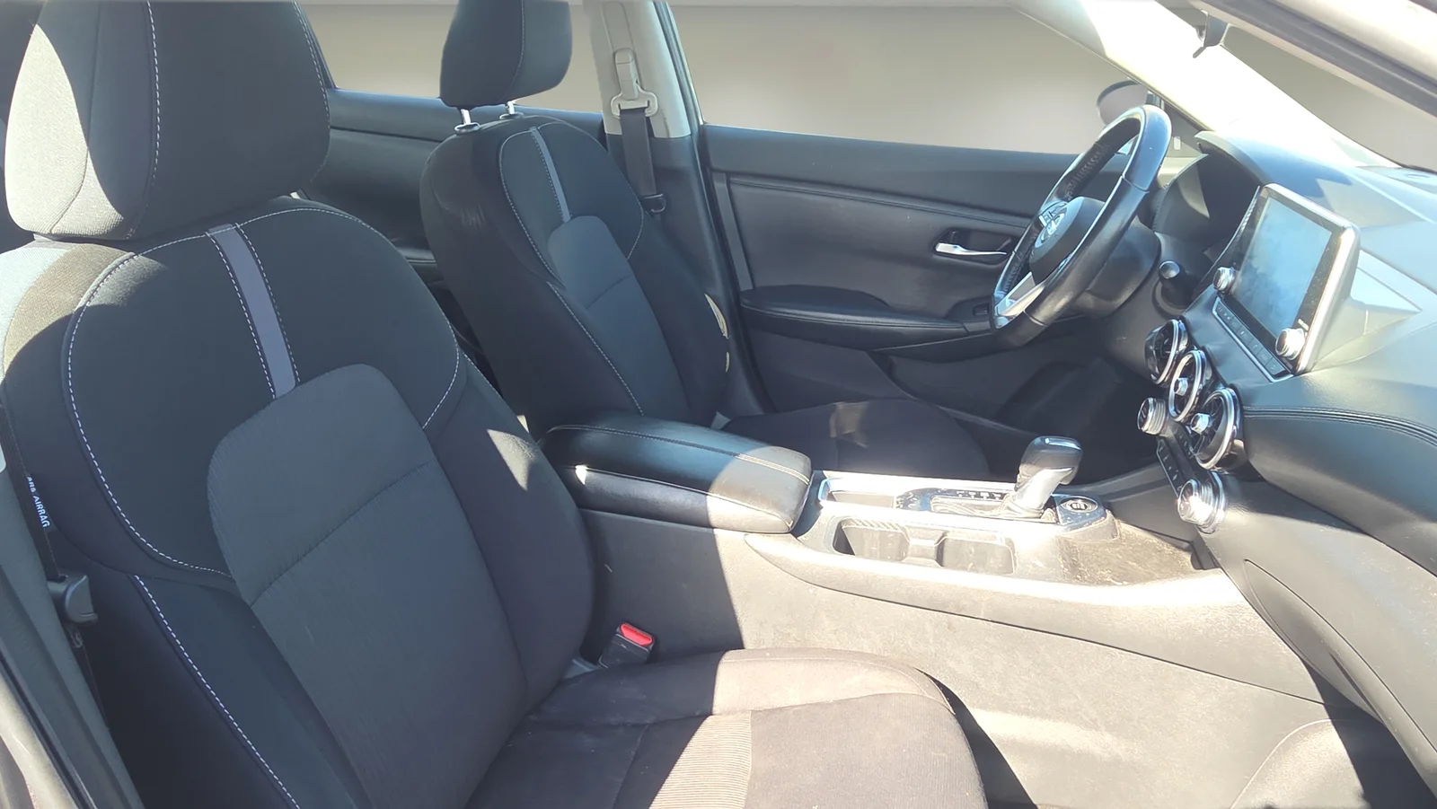 Used 2022 Gray Nissan SV image 16