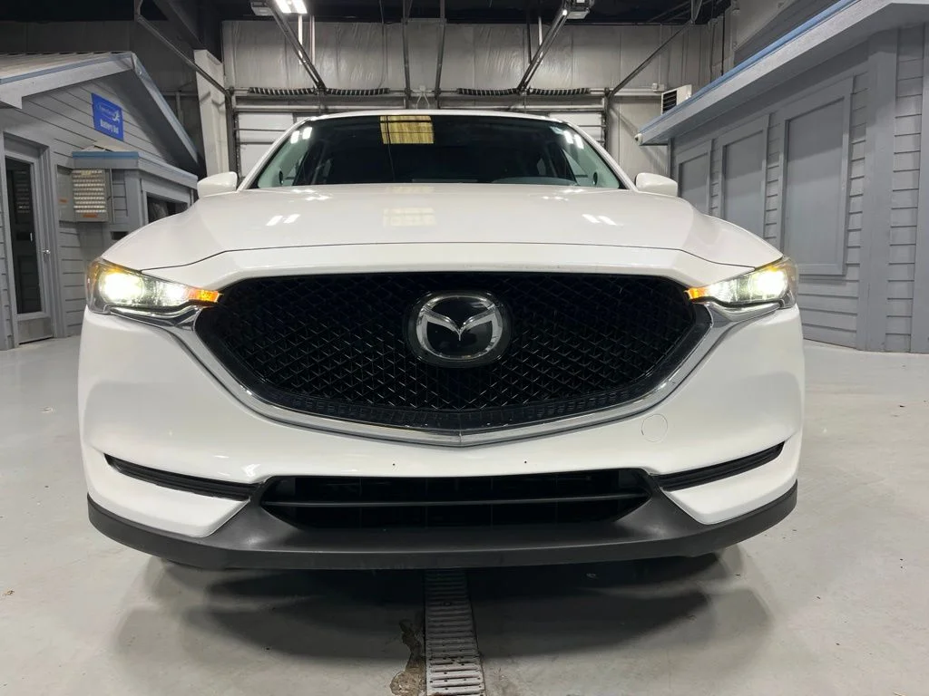 Used 2021 Snowflake White Pearl Mazda Touring image 2