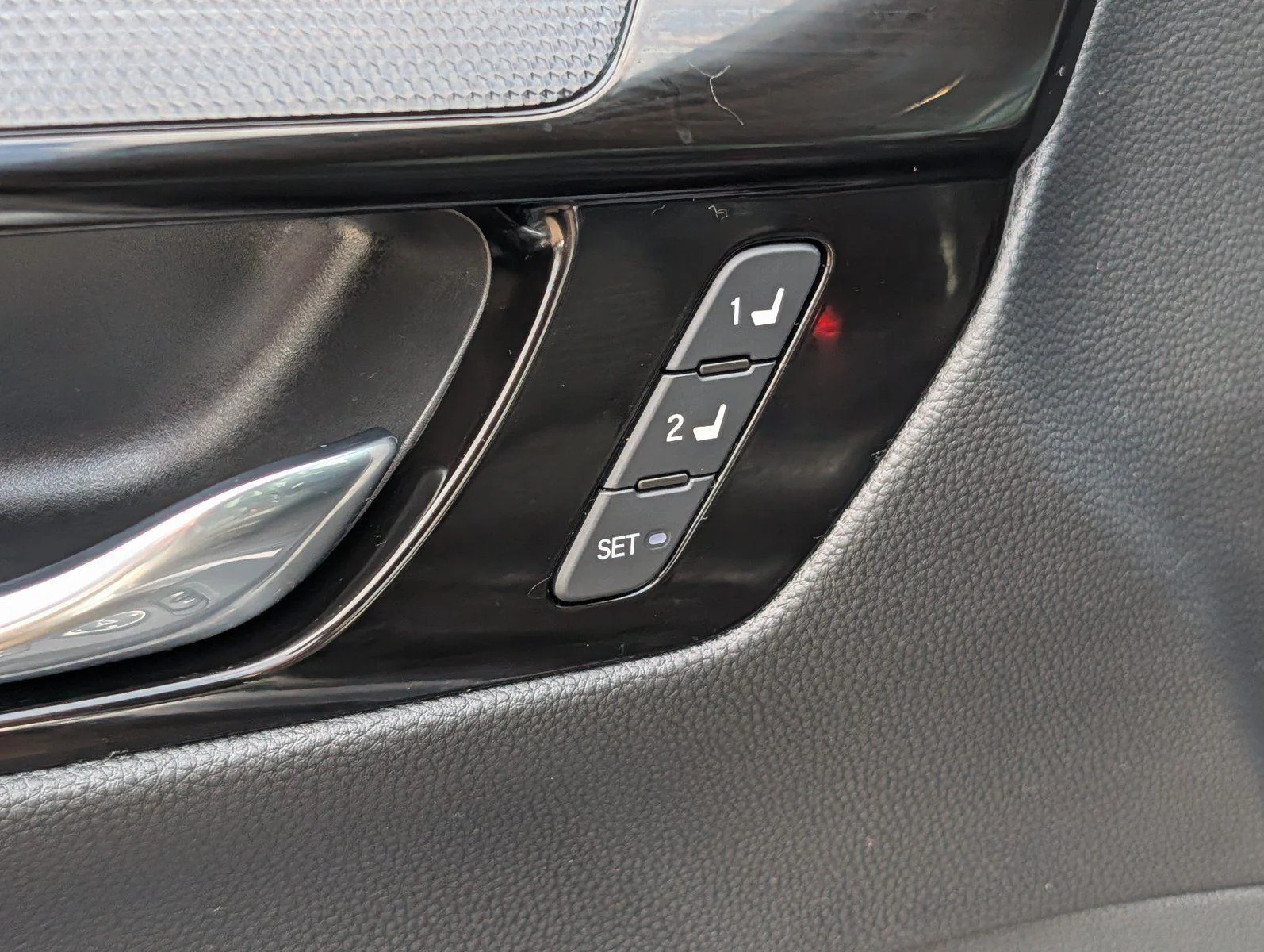 Used 2025 Meteorite Gray Metallic Honda EX-L image 16