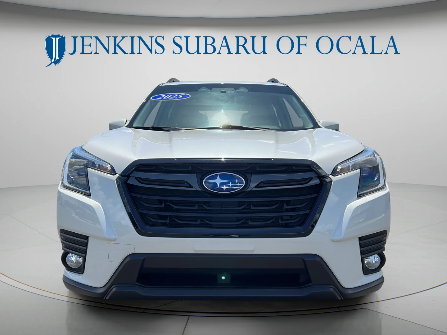 Used 2023 Crystal White Pearl Subaru Limited image 8