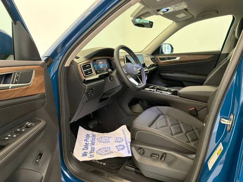 New 2026 Blue Volkswagen 2.0T SE w/Technology image 9