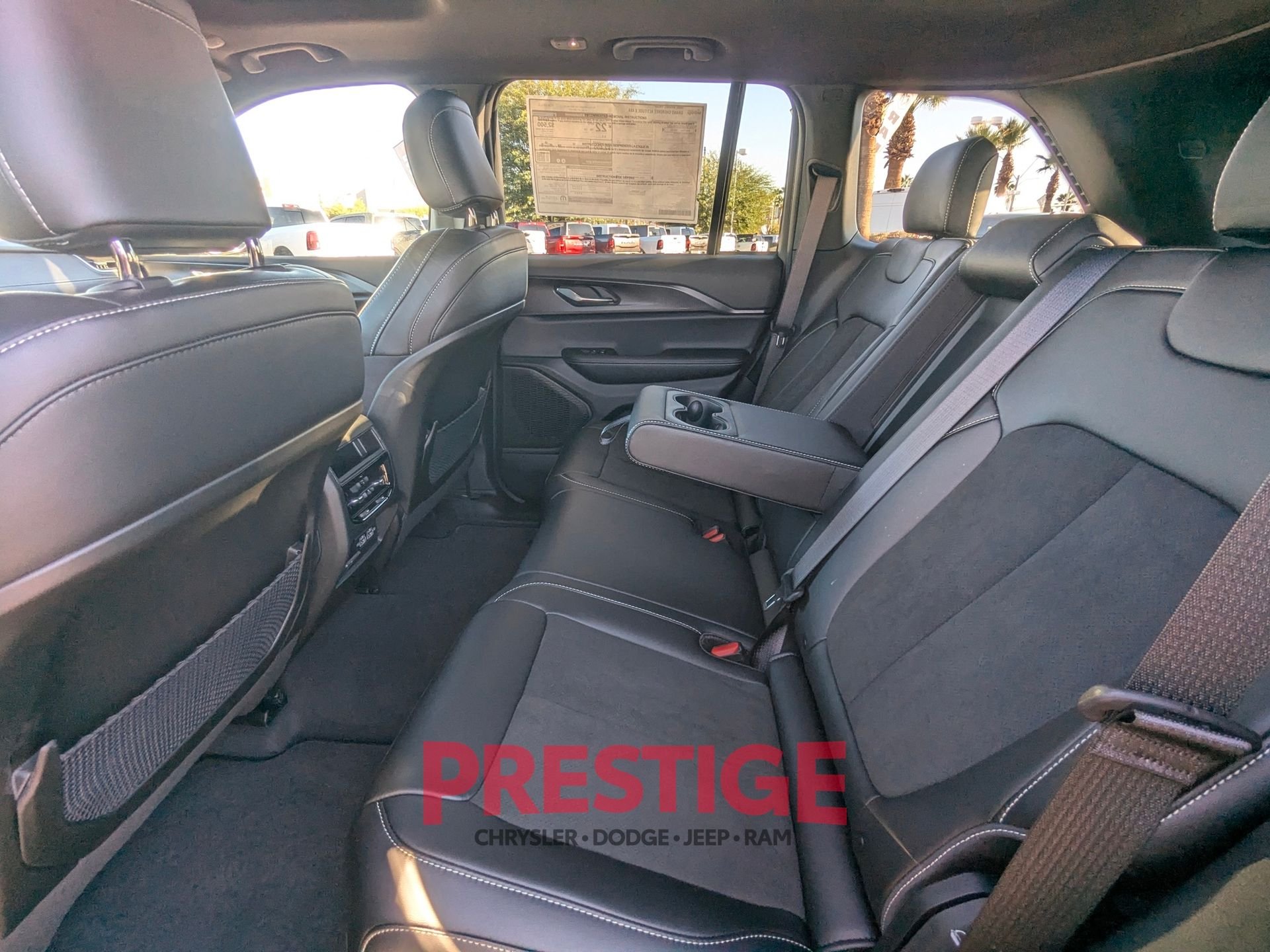 2025 Jeep Grand Cherokee Altitude - Photo 26