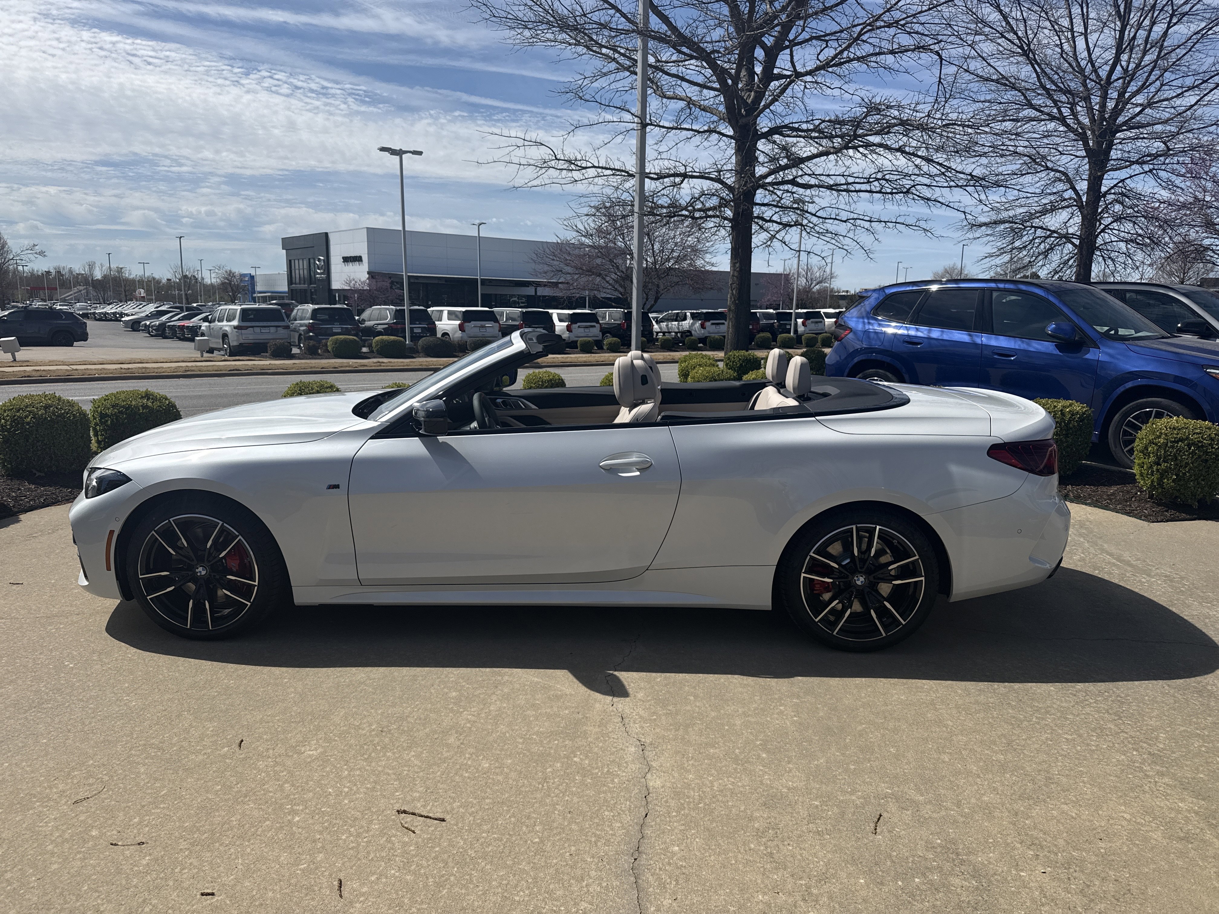 New 2026 MINERAL WHITE BMW M440i xDrive image 3