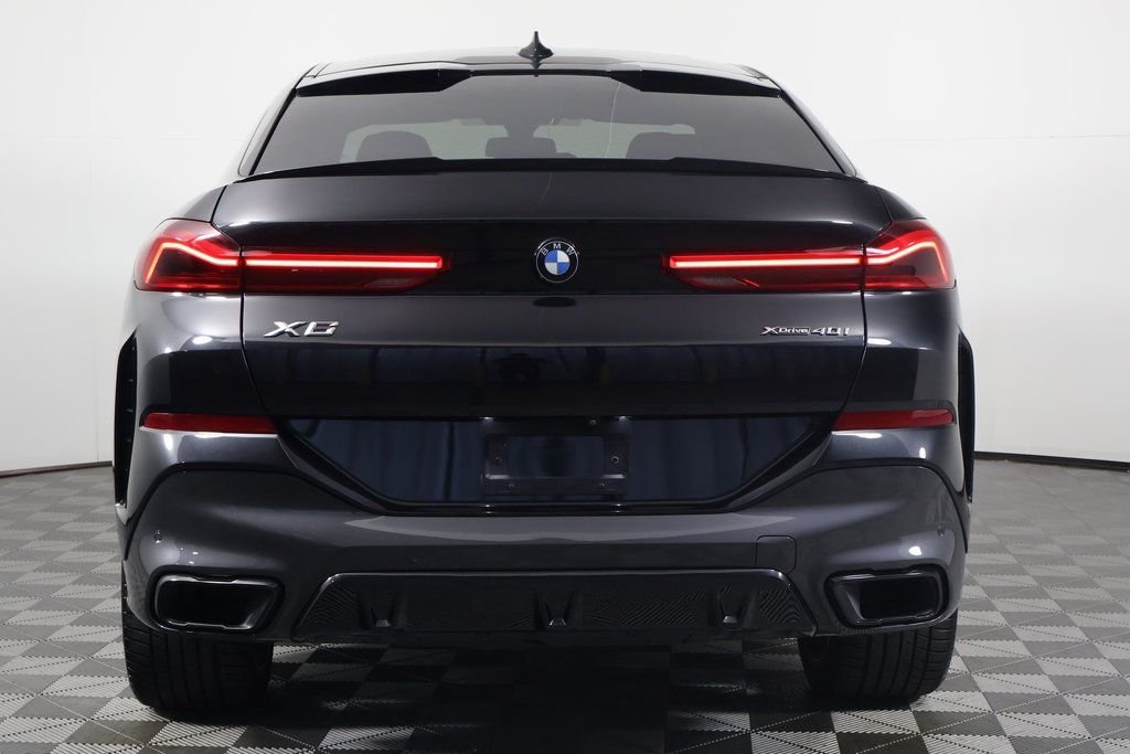 Used 2022 Black Sapphire Metallic BMW xDrive40i image 5