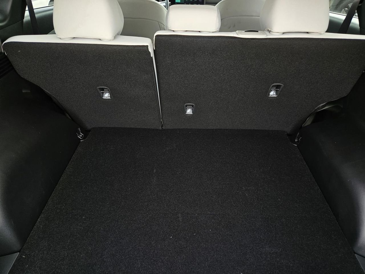 New 2026 Ecotronic Gray Hyundai SEL FWD image 8