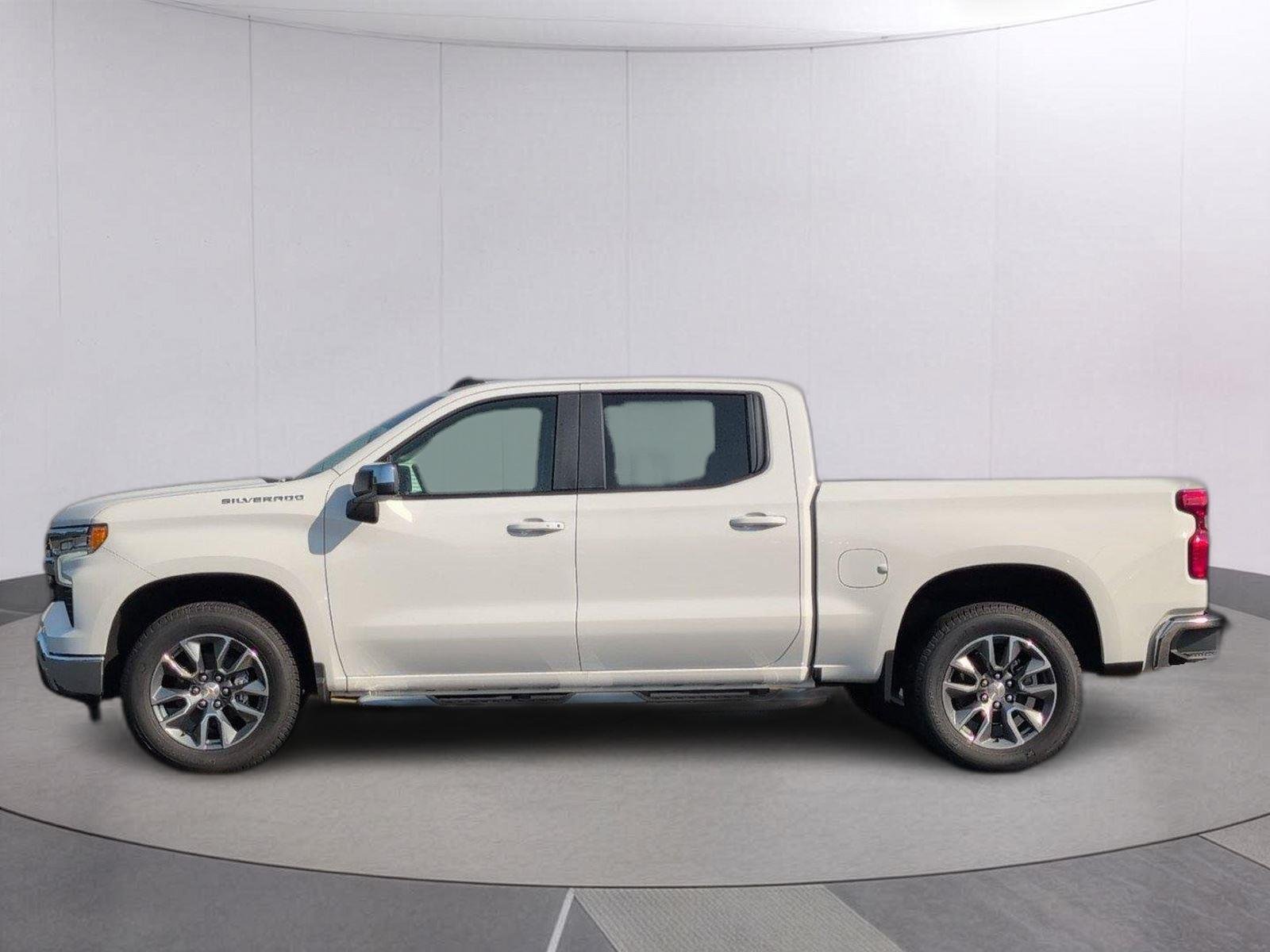 2026 Chevrolet Silverado 1500 LT - Photo 2