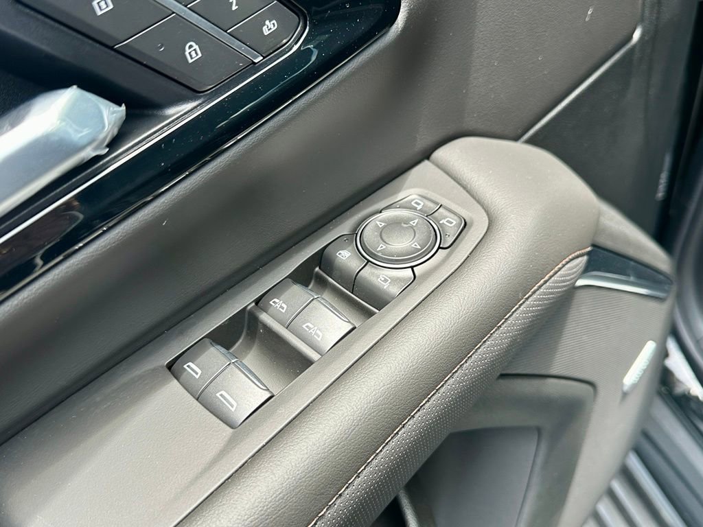 2026 Chevrolet Suburban High Country - Photo 11