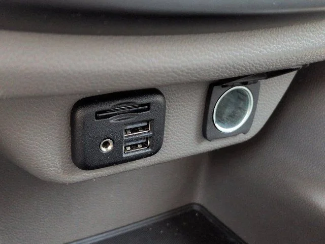 Used 2020 White Chevrolet 3LT image 22