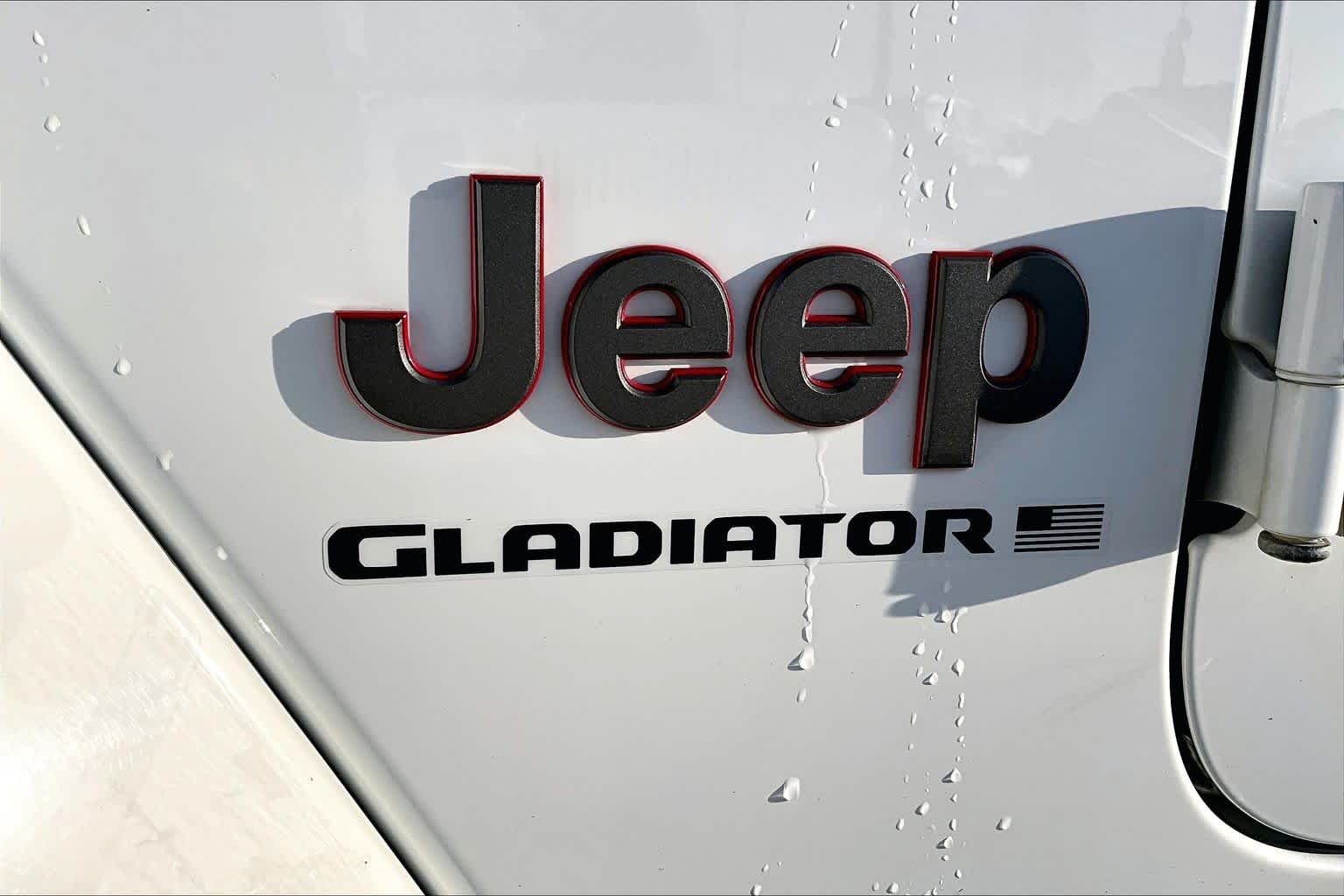 Used 2023 Bright White Clearcoat Jeep Rubicon image 10