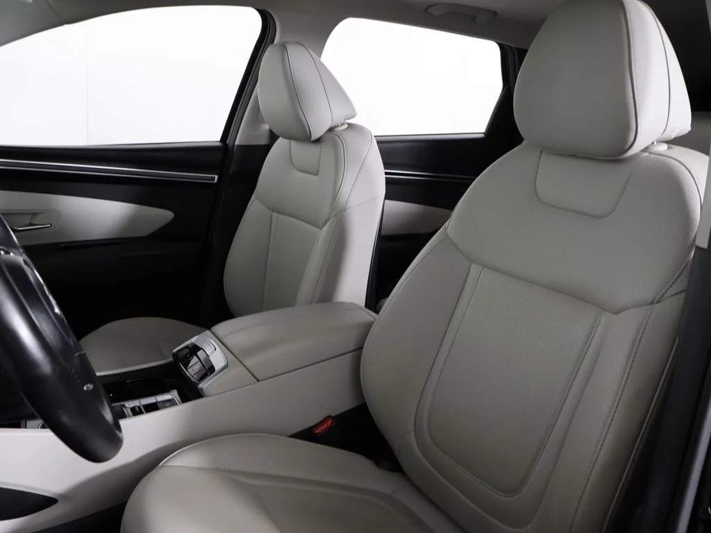 Used 2023 Phantom Black Hyundai SEL image 31