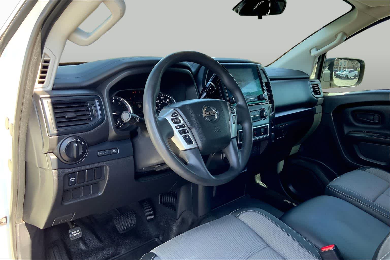Certified Used 2021 Glacier White Nissan S image 15