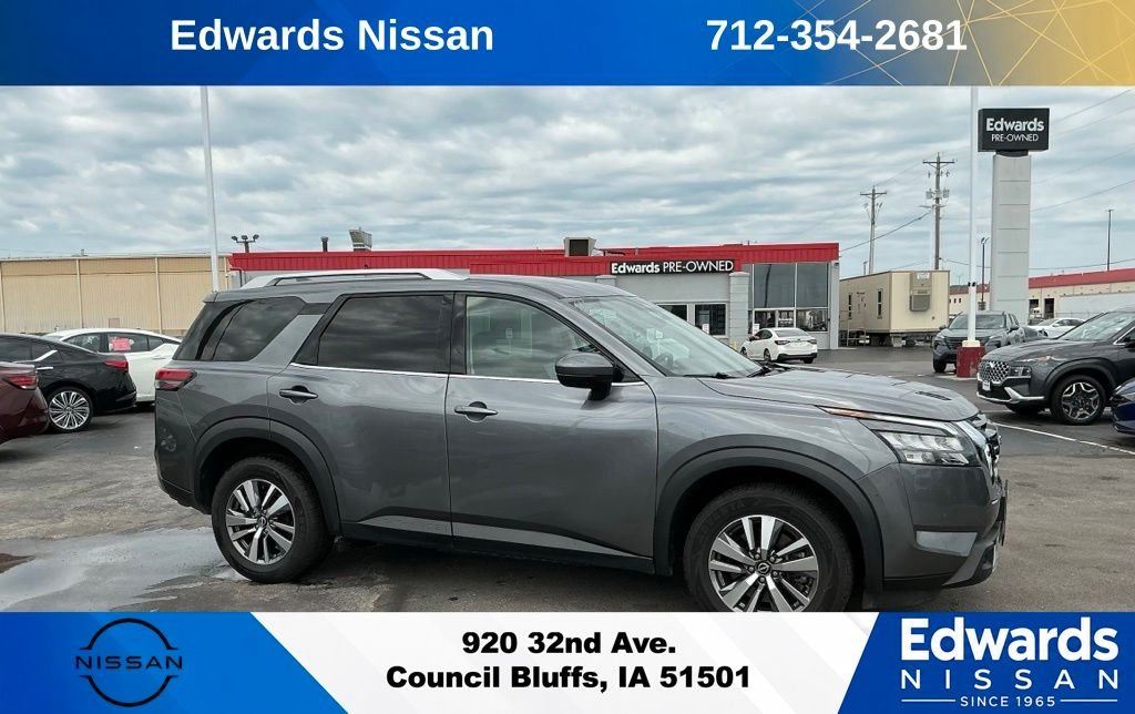 Used 2025 Gray Nissan SL image 1