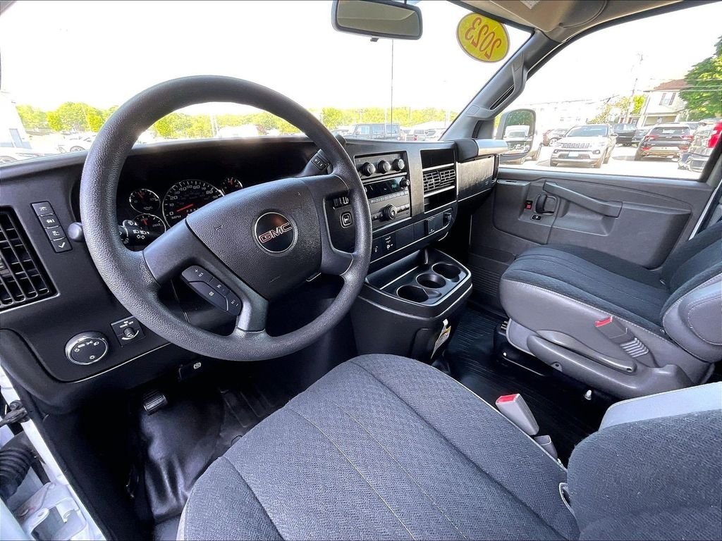 Used 2024 White GMC Work Van image 17