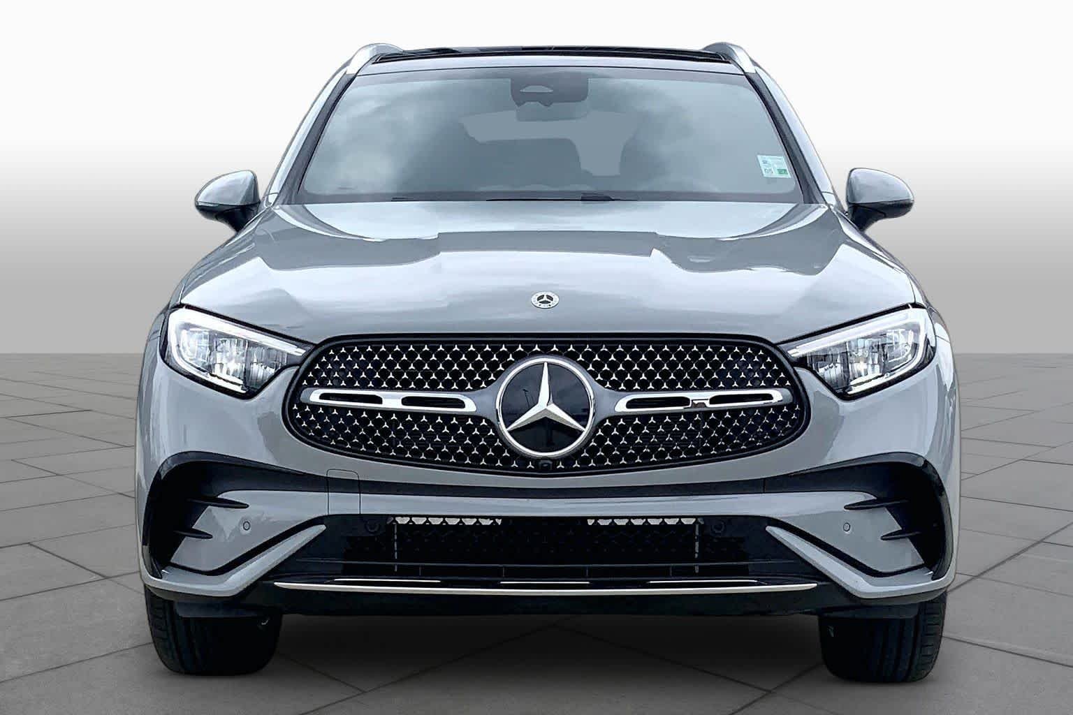 New 2026 MANUFAKTUR Alpine Grey Mercedes-Benz GLC 300 image 3