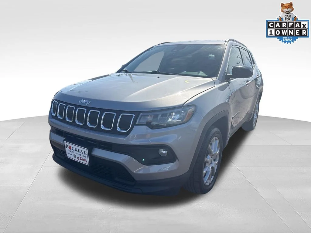 Used 2022 Silver Jeep Latitude Lux image 7