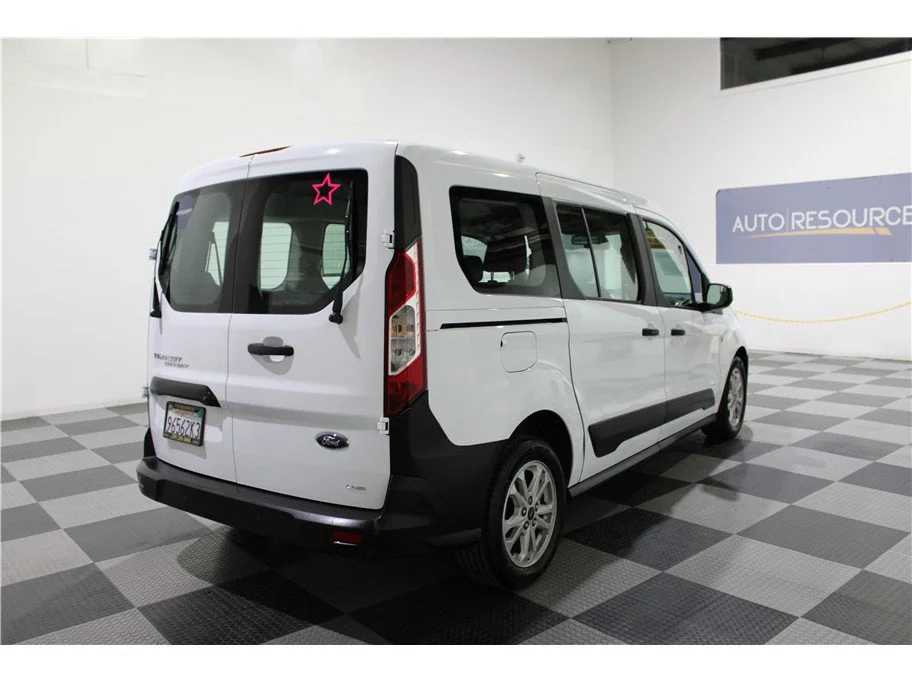 Used 2022 White Ford XL image 4