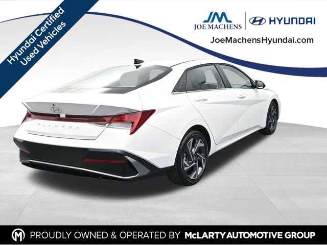 Certified Used 2025 White Hyundai SEL Convenience image 9