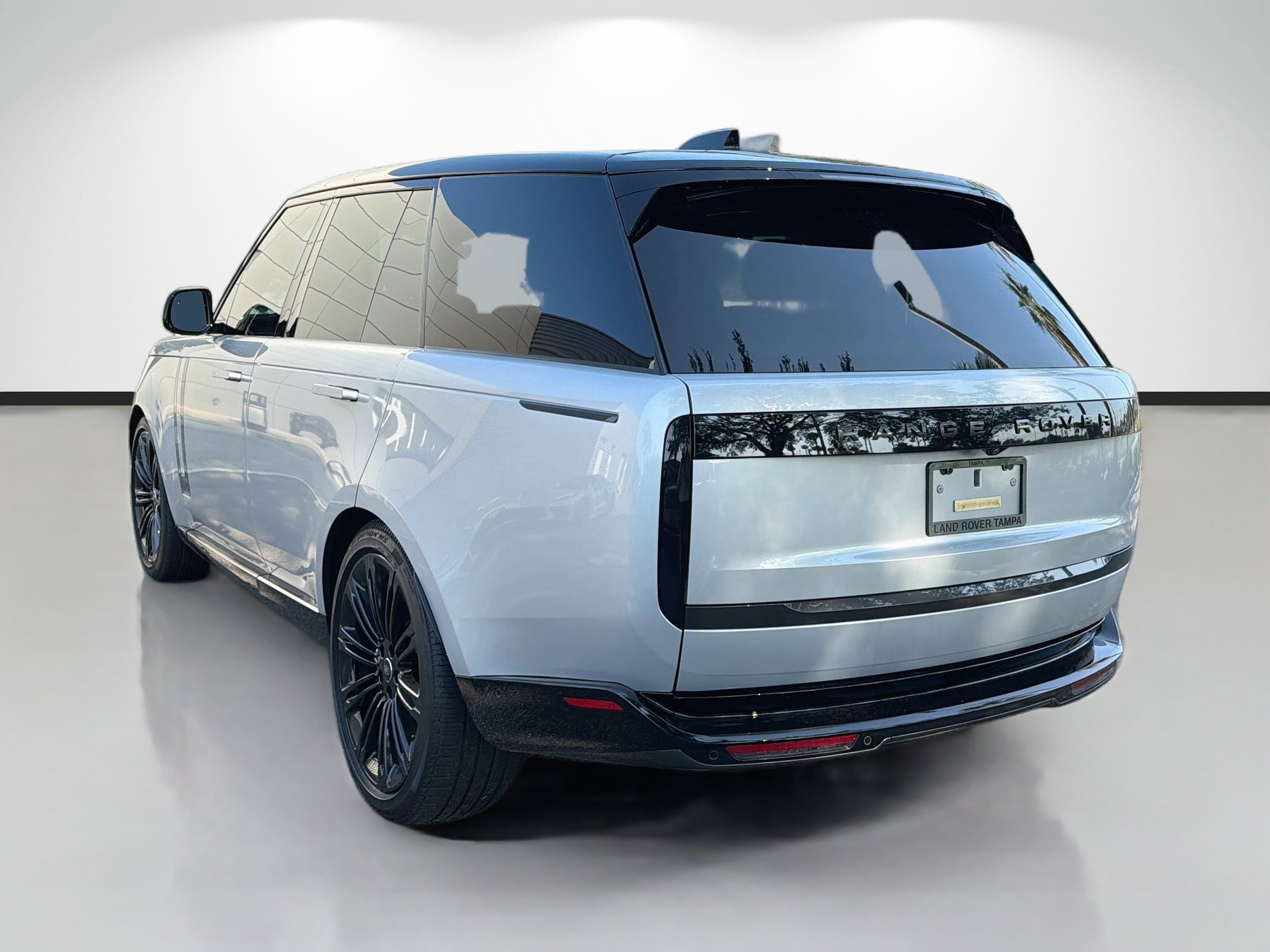 Certified Used 2025 Silver Metallic Land Rover SE image 3