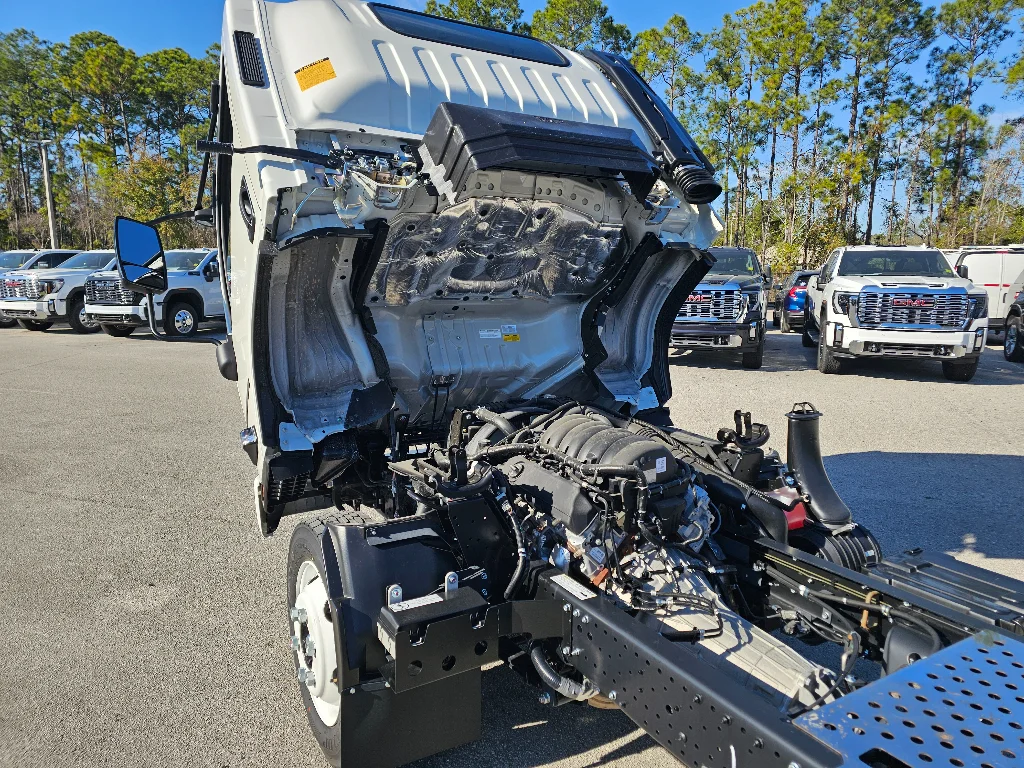 New 2026  Isuzu  image 10