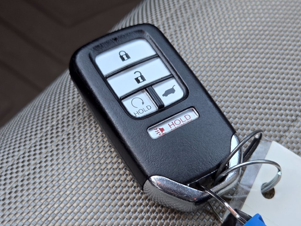 Used 2018  Honda EX image 35