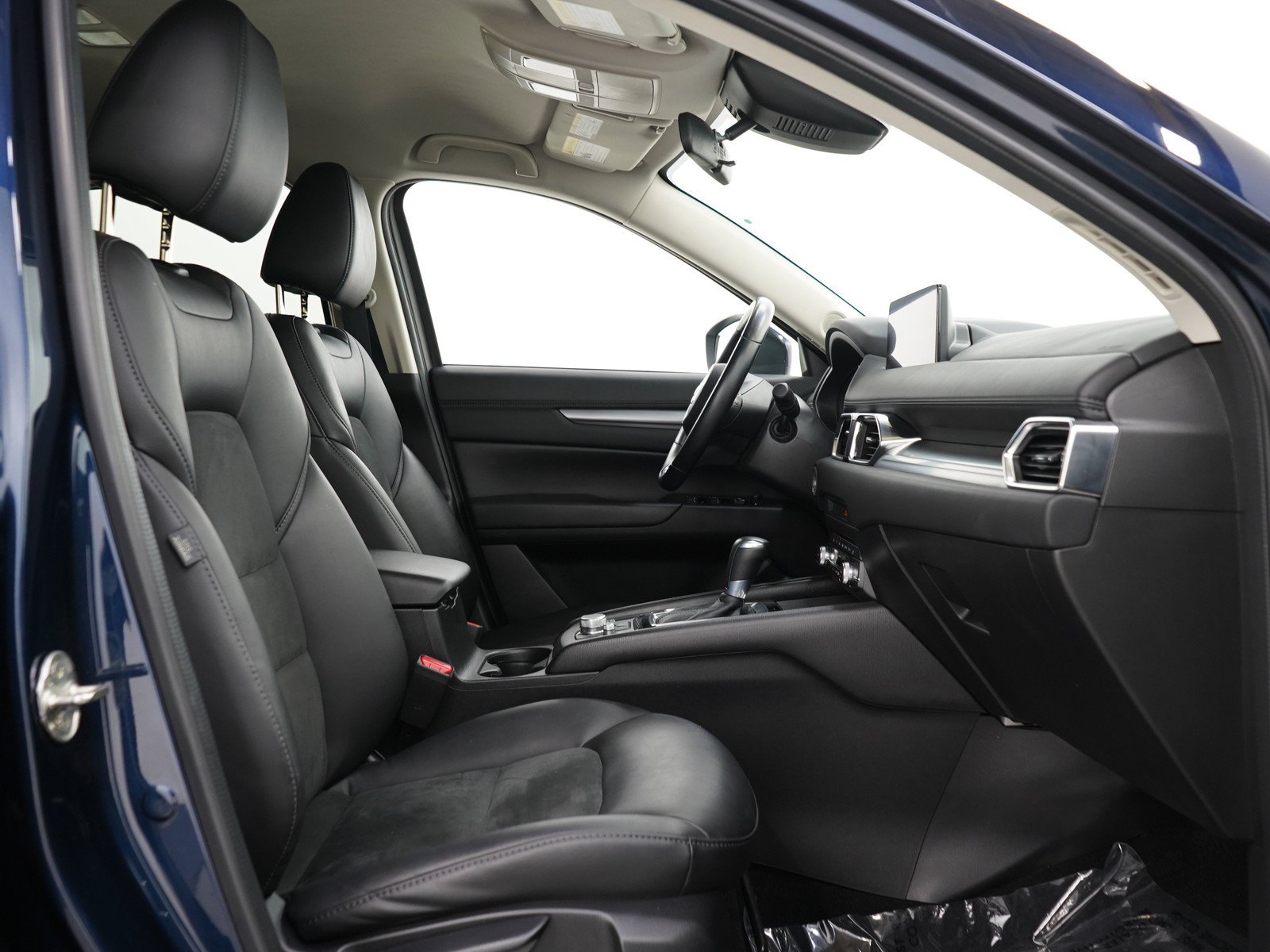Used 2021 Deep Crystal Blue Mica Mazda Touring AWD image 11