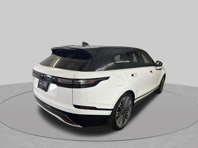 Certified Used 2024 Fuji White Land Rover Dynamic SE image 4