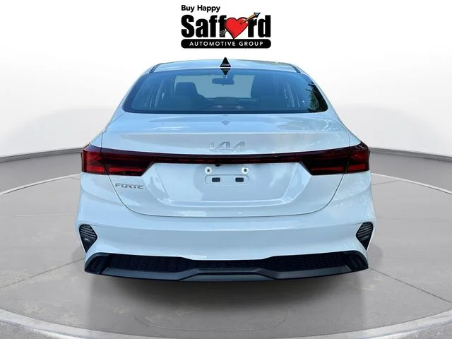 Used 2023 White Kia LXS image 8