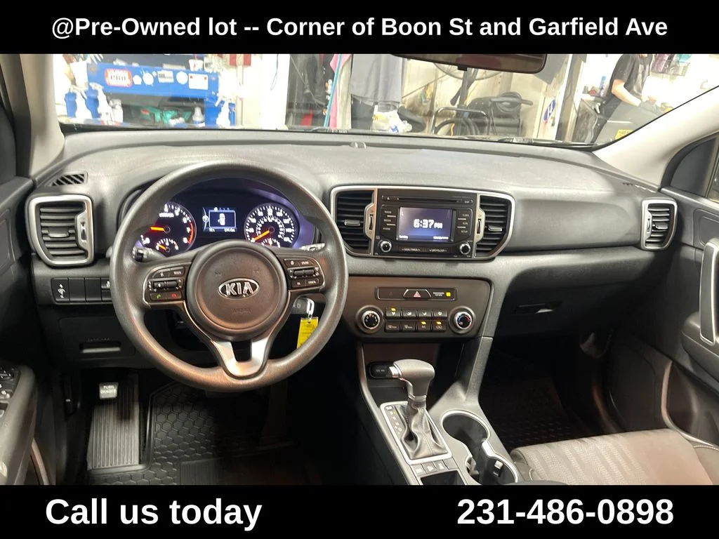 Used 2017 Red Kia LX image 18