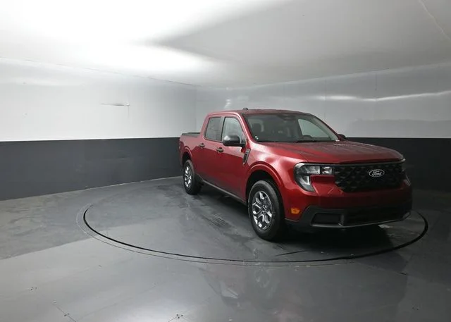 New 2026 Ruby Red Metallic Tinted Clearcoat Ford XLT image 2