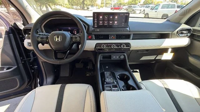 New 2026 Obsidian Blue Pearl Honda RTL image 17