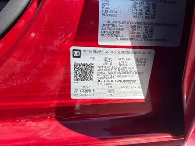 Used 2022 Cayenne Red Tintcoat GMC SLT image 17