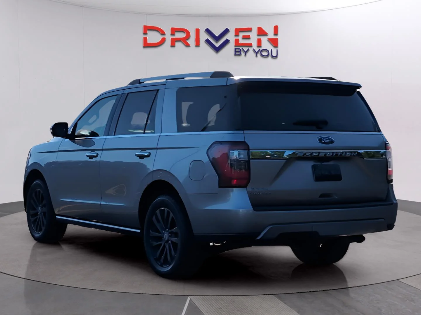 Used 2021 Iconic Silver Ford Limited image 3