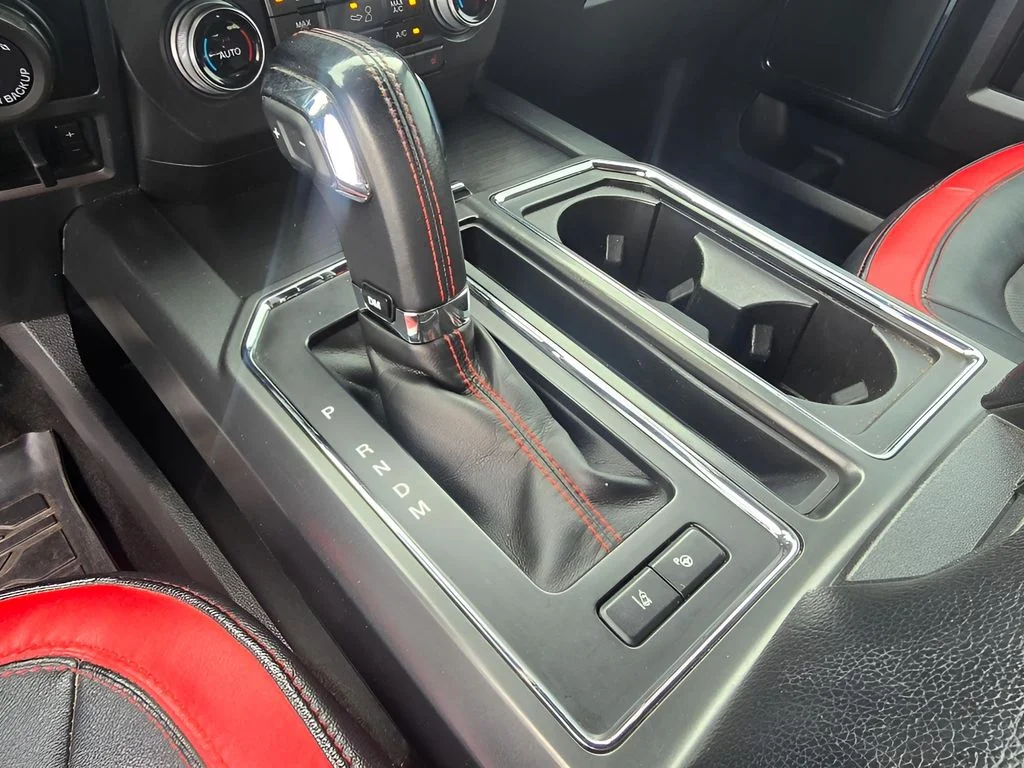 Used 2018 SHADOW BLACK Ford LARIAT image 17