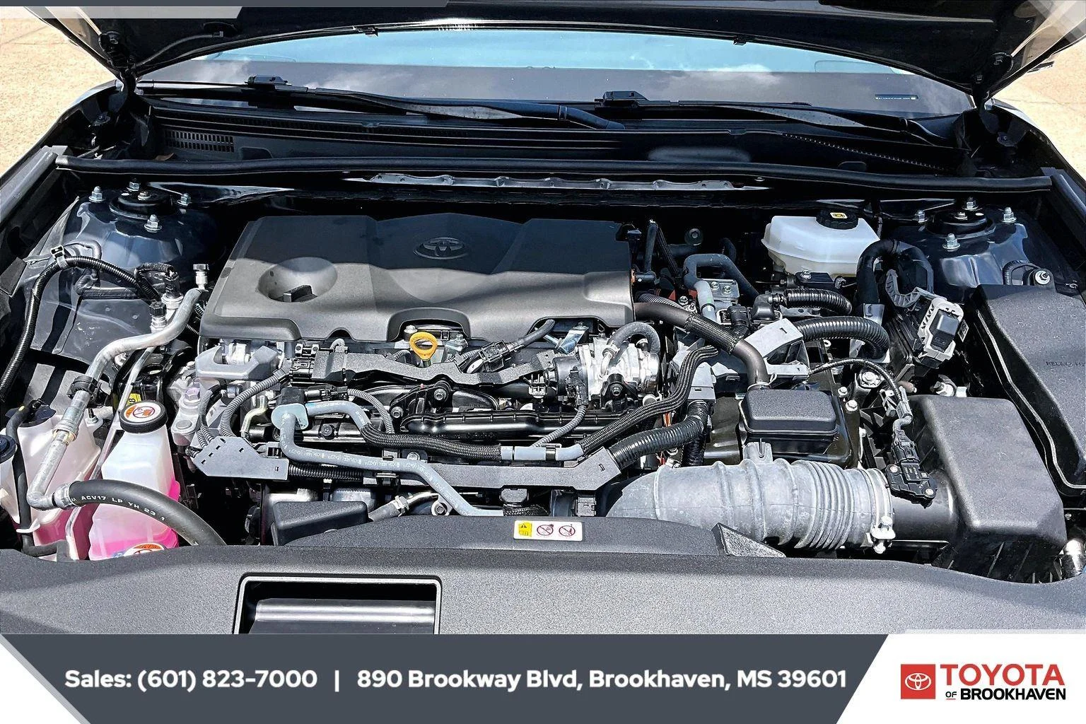 Used 2025 Underground Toyota LE image 8