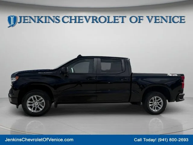 Used 2023 BLACK Chevrolet RST image 9