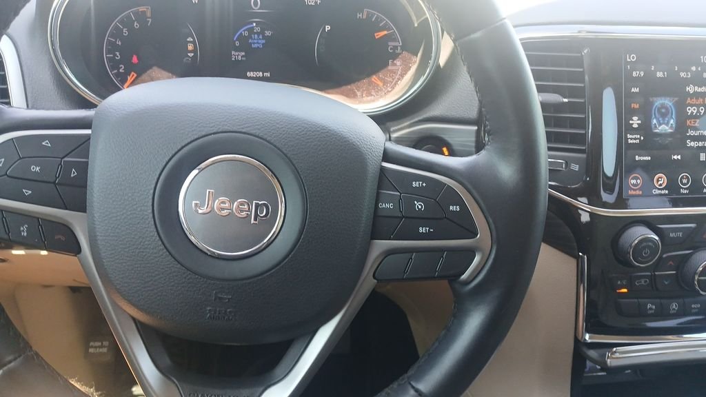 Used 2022 Black Jeep Laredo E image 9