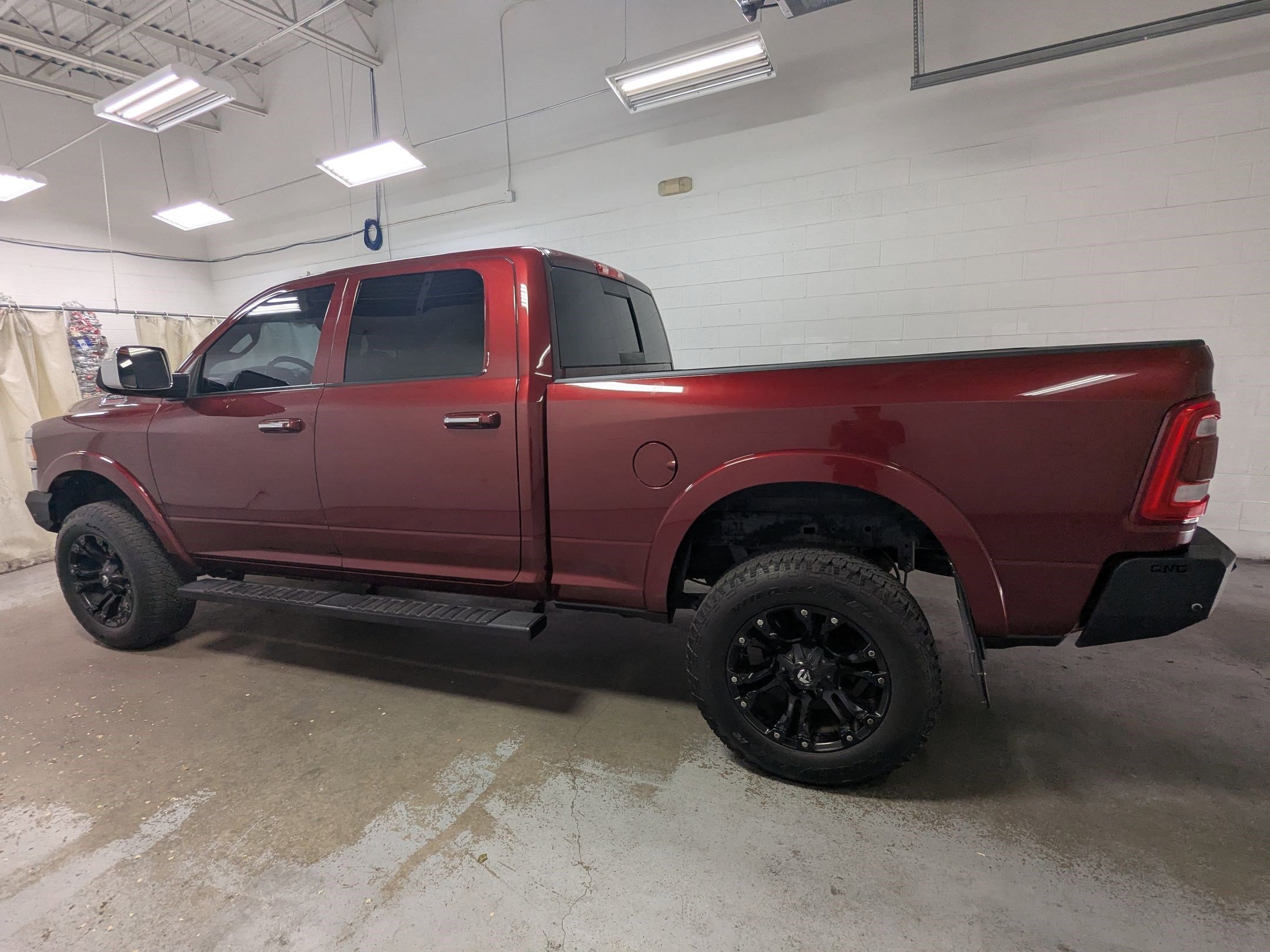 Certified Used 2022 Delmonico Red Pearlcoat Ram Laramie image 8