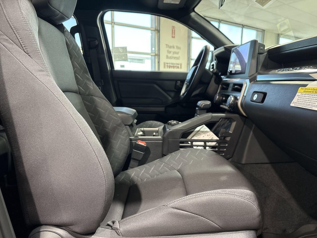 2026 Toyota Tacoma SR5 - Photo 25