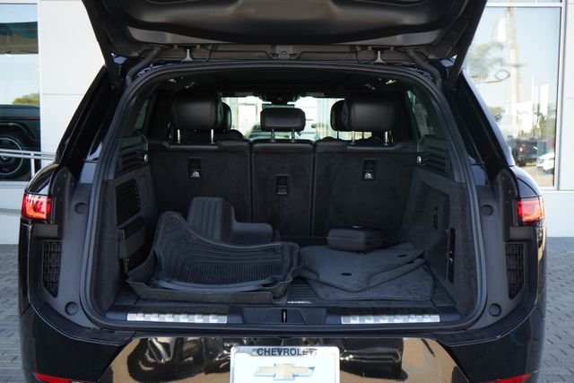 Used 2024  Land Rover Dynamic SE image 8