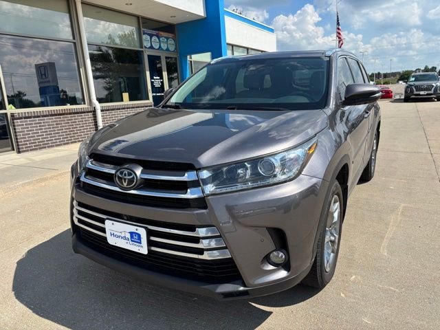 Used 2018 Predawn Gray Mica Toyota Limited Platinum image 1