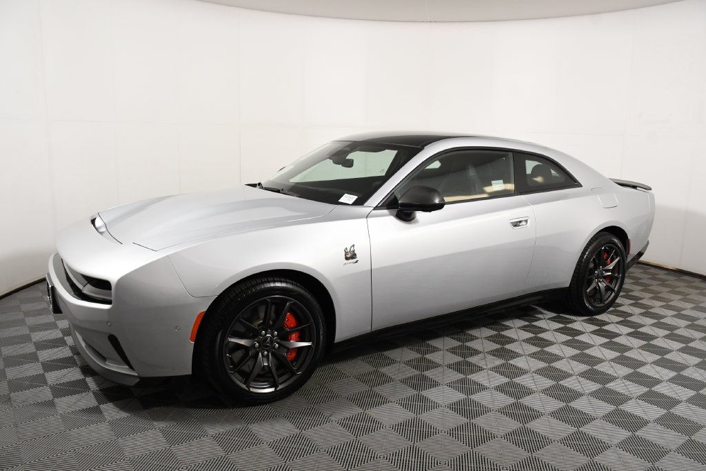 Used 2024 Dodge Charger Daytona Scat Pack with VIN 2C3CDBDK5RR205409 for sale in Richfield, Minnesota