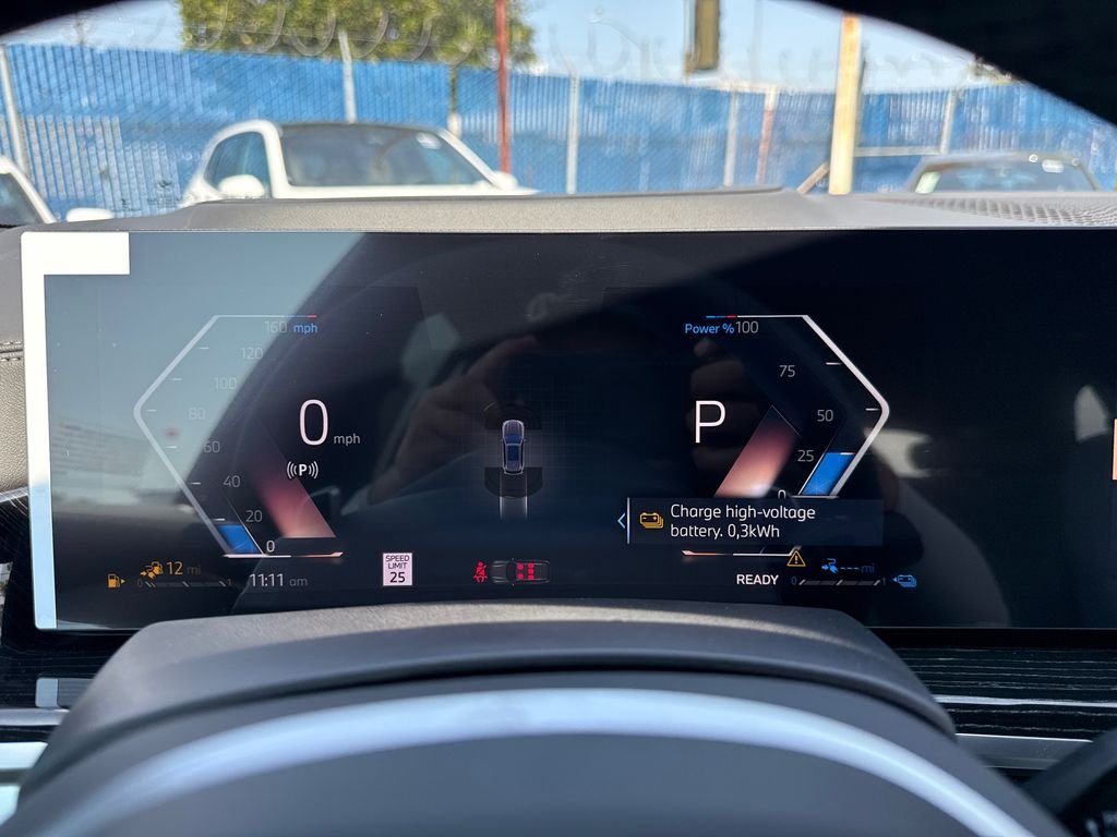 New 2026 Skyscraper Grey Metallic BMW xDrive50e image 32